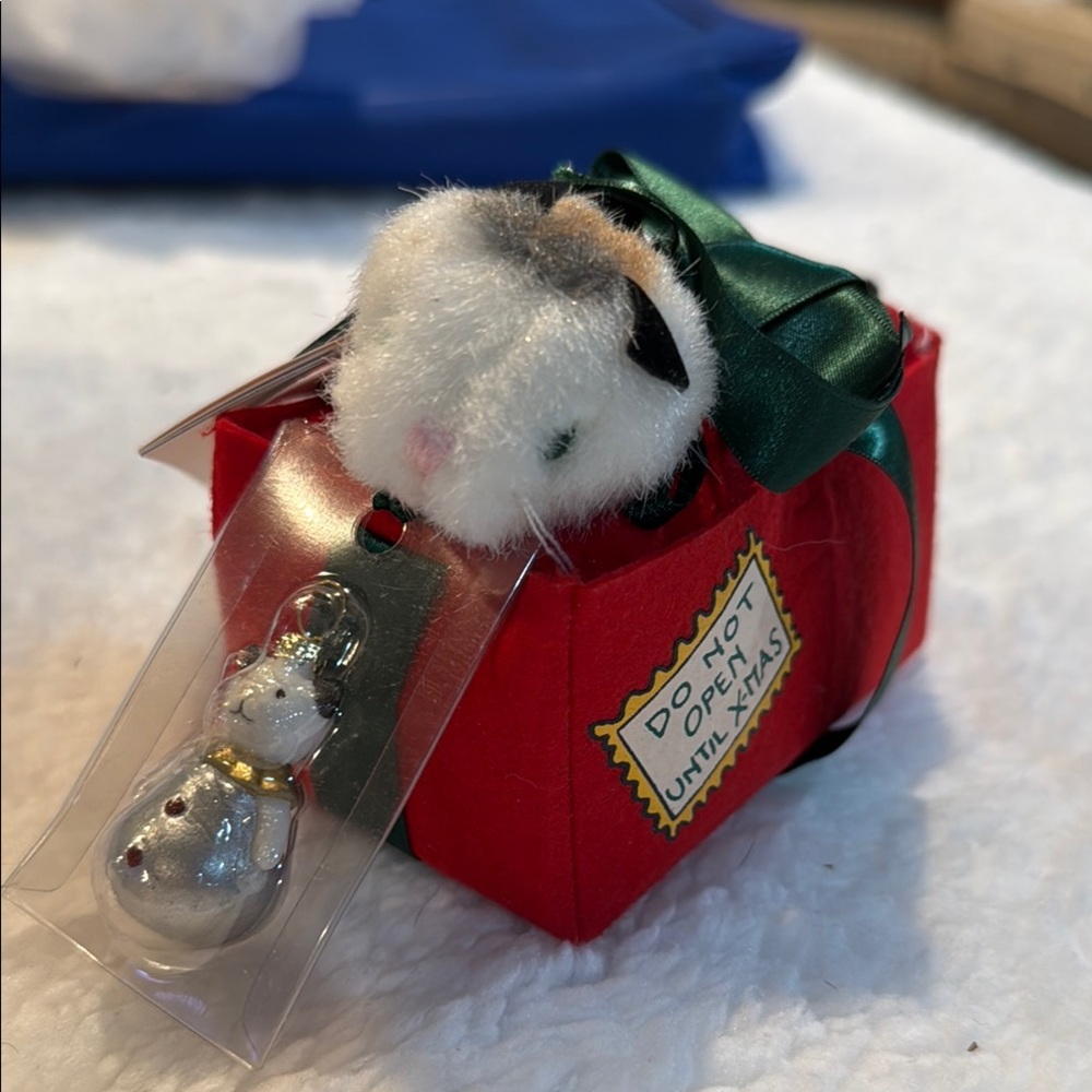 Purlee plush cat in Xmas present